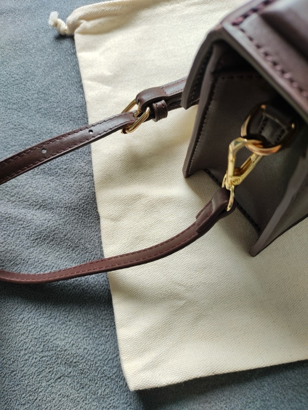 Jacquemus Dark Brown Leather Crossbody Bag with Gold Logo - Picture 7 of 7